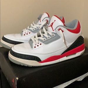 Jordan 3 “Fire red”